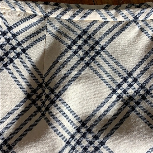 Harold’s Skirt - Picture 6 of 8